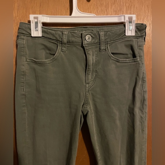 American Eagle Ripped Jeans - Picture 4 of 8